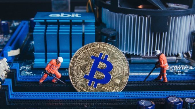 Bitcoin madencilerinin geliri yükseliyor — BTC fiyatına etkileri